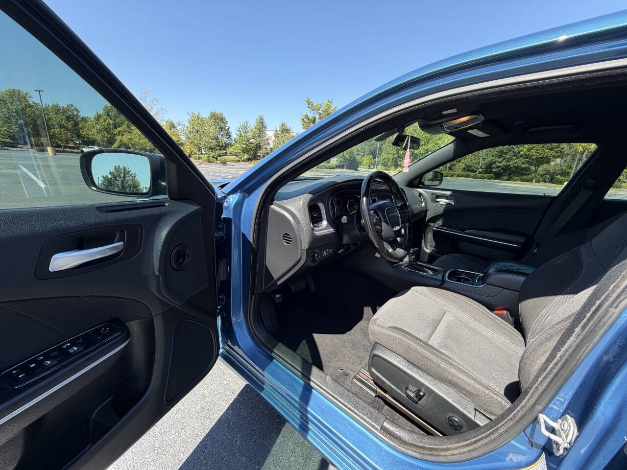 Used 2020 Dodge Charger SXT RWD image 13