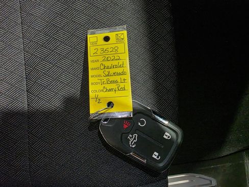 Used 2022 Chevrolet Silverado 1500 LT Trail Boss w/ Convenience Package II image 45