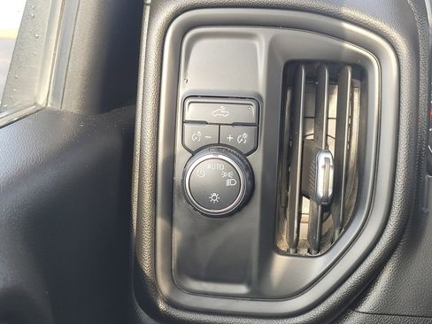 Used 2021 Chevrolet Silverado 2500 W/T image 23