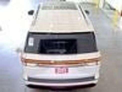Used 2023 Lincoln Navigator Reserve AWD/4WD image 6