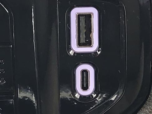 Used 2024 GMC Sierra 1500 SLT w/ SLT Premium Plus Package image 24