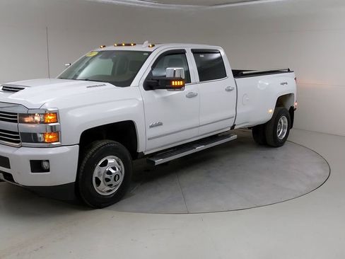 Used 2017 Chevrolet Silverado 3500 High Country image 20