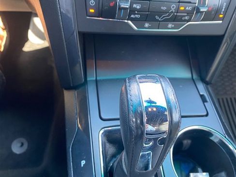Used 2016 Ford Explorer XLT w/ Equipment Group 202A AWD/4WD image 15