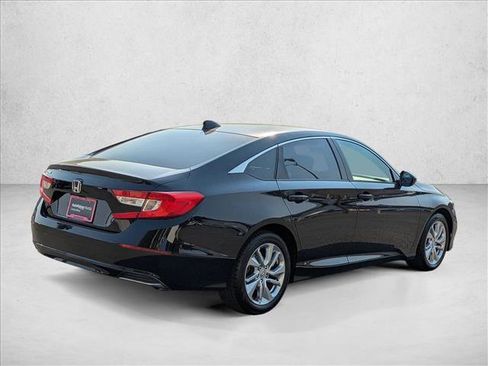 Used 2018 Honda Accord LX image 5