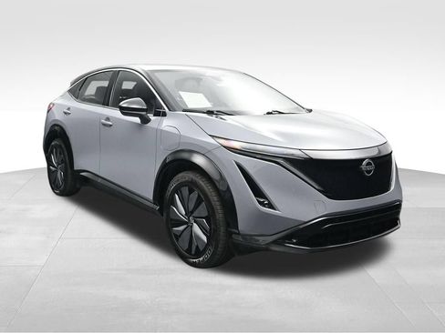 Used 2023 Nissan Ariya FWD image 7