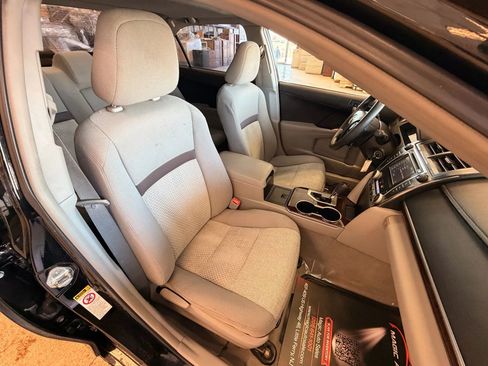 Used 2013 Toyota Camry XLE image 18
