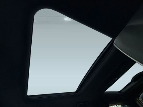 Used 2019 Land Rover Discovery HSE Luxury image 14