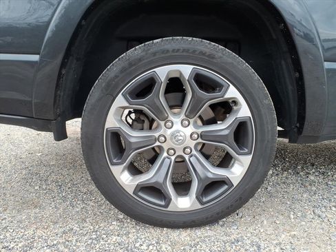 Used 2020 RAM 1500 Limited image 7