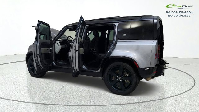 Used 2022 Land Rover Defender 110 X-Dynamic SE AWD/4WD image 15