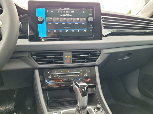 New 2026 Volkswagen Jetta SE image 27