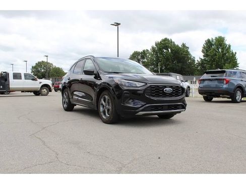 Used 2024 Ford Escape ST-Line w/ Tech Pack #1 FWD image 7