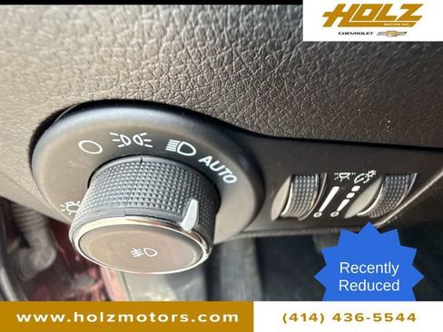 Used 2022 Jeep Compass Latitude w/ Sun and Sound Group AWD/4WD image 17