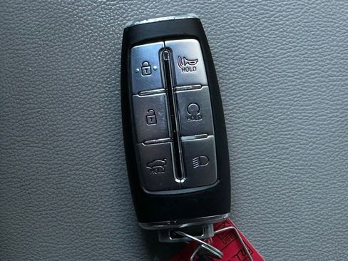 Used 2022 Genesis G70 2.0T image 26