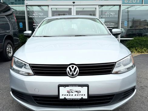 Used 2014 Volkswagen Jetta SE FWD image 2