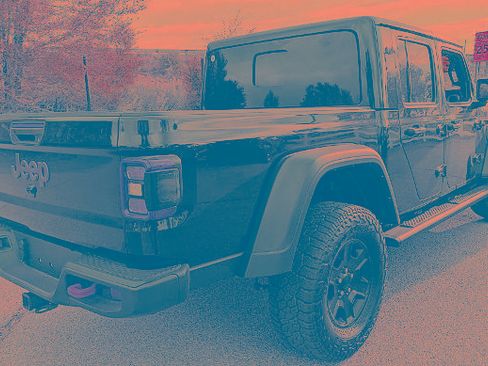 Used 2023 Jeep Gladiator Mojave w/ LED Lighting Group AWD/4WD image 3
