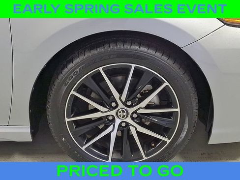 Used 2024 Toyota Camry SE image 9