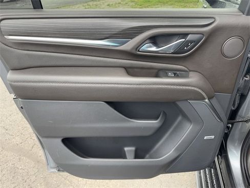 Used 2021 GMC Yukon XL Denali w/ Denali Premium Package image 21