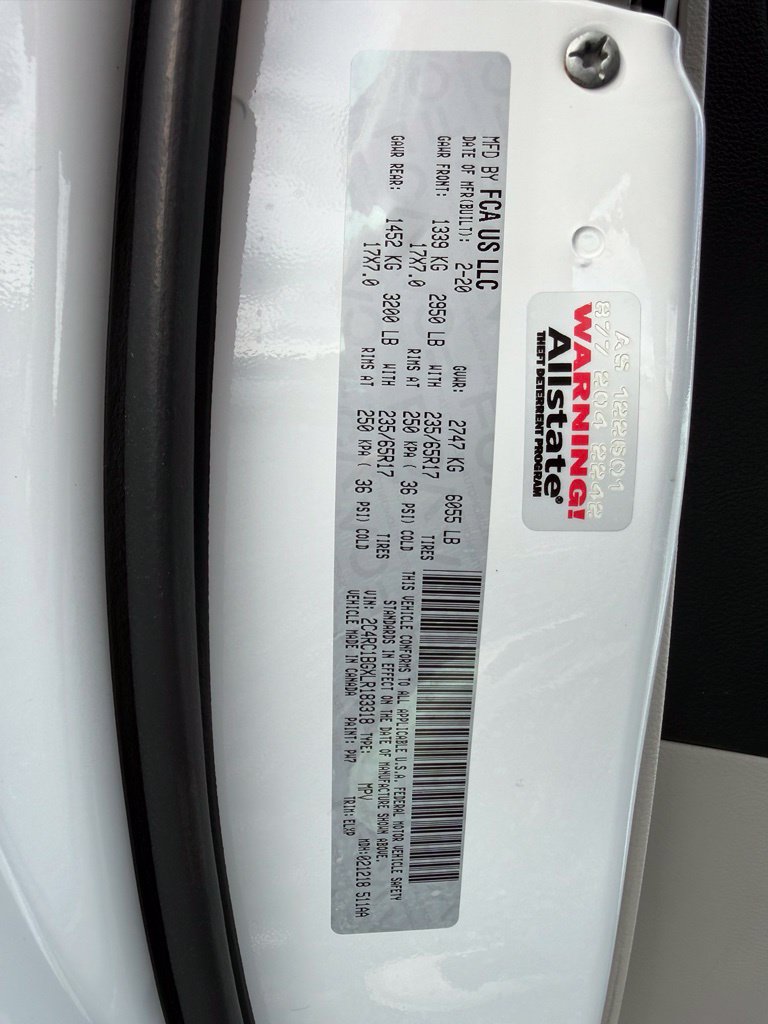 Used 2020 Chrysler Pacifica Touring-L w/ Advanced Safetytec Group FWD image 27