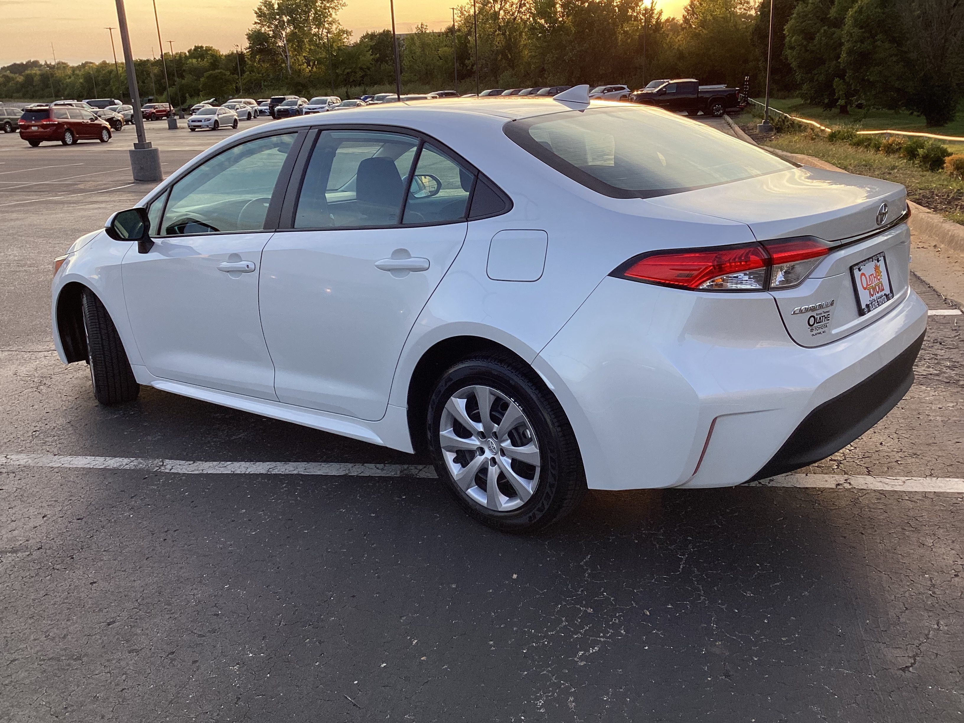 Certified 2025 Toyota Corolla LE FWD image 18