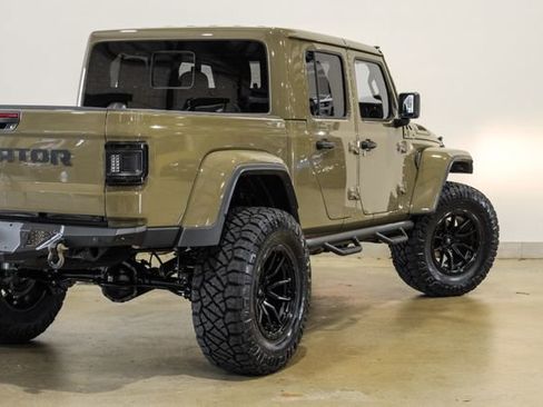 Used 2025 Jeep Gladiator Sport image 42