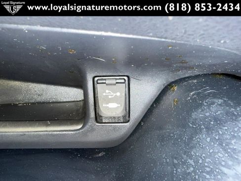 Used 2018 Toyota C-HR XLE FWD image 26