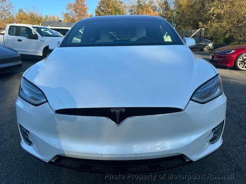 Used 2019 Tesla Model X 100D image 2