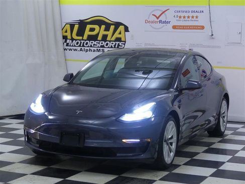 Used 2021 Tesla Model 3 Long Range image 4