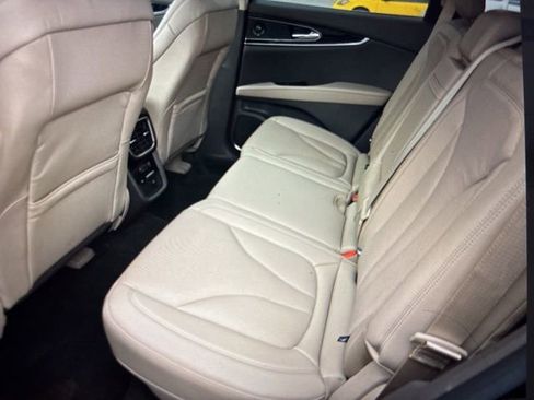 Used 2023 Lincoln Nautilus Reserve w/ Equipment Group 201A image 8