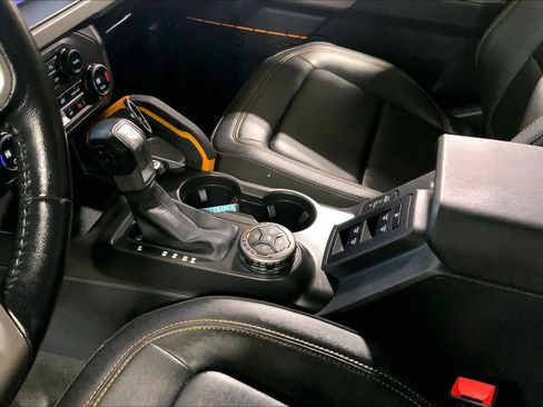Used 2023 Ford Bronco Badlands image 16