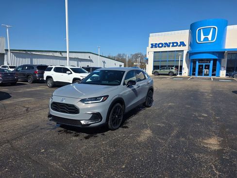 Certified 2025 Honda HR-V Sport image 7