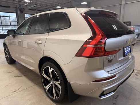 Used 2024 Volvo XC60 T8 Ultimate image 5