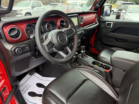 Used 2023 Jeep Wrangler Rubicon w/ Steel Bumper Group image 19