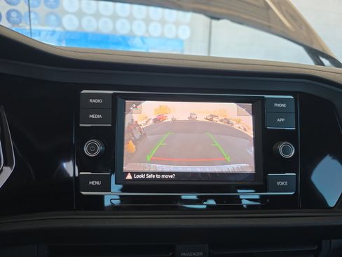 Certified 2023 Volkswagen Jetta SE image 29