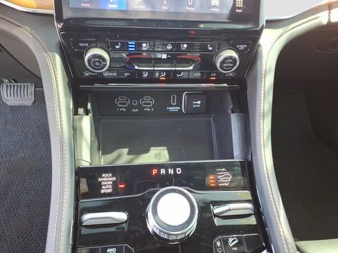 Used 2025 Jeep Grand Cherokee L Summit image 25