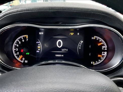 Used 2019 Jeep Grand Cherokee Overland AWD/4WD image 13