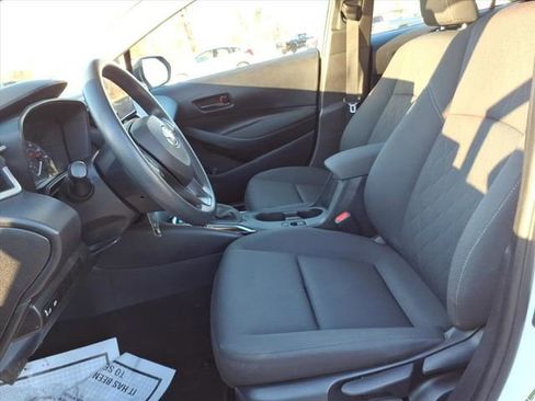 Used 2024 Toyota Corolla LE image 9