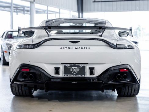 Used 2023 Aston Martin V8 Vantage Coupe RWD image 5