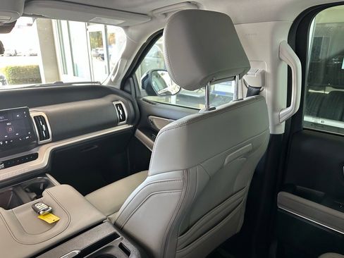 Certified 2025 Ford Expedition Max Active image 35