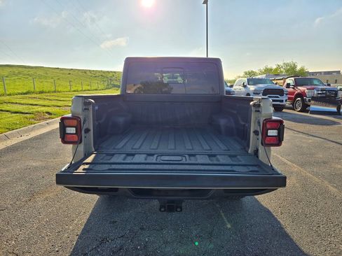 Used 2020 Jeep Gladiator Overland AWD/4WD image 31