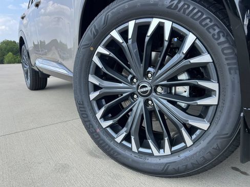 New 2026 Nissan Rogue Platinum w/ Platinum Premium Package AWD/4WD image 6
