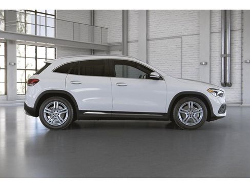 Certified 2023 Mercedes-Benz GLA 250 4MATIC image 2
