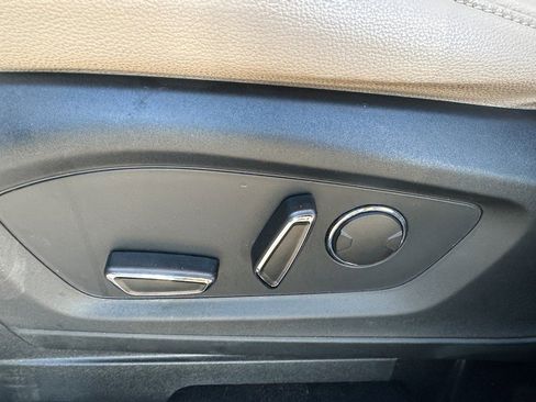 Used 2020 Ford Explorer Limited w/ Class III Trailer Tow Package image 21