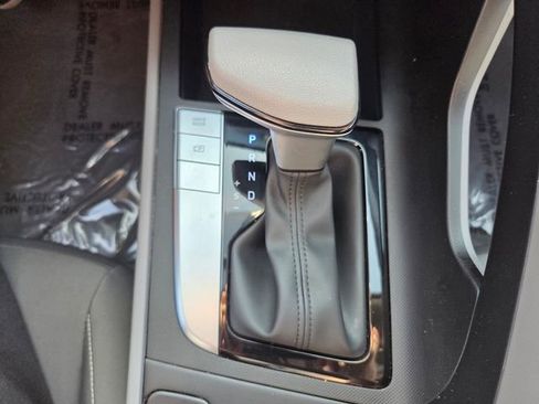 Used 2023 Hyundai Elantra SEL w/ Preferred Accessory Package image 24