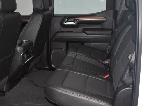 Used 2024 GMC Sierra 1500 Denali image 11