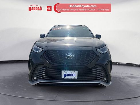 Used 2022 Toyota Highlander XSE AWD/4WD image 9