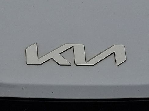 Used 2022 Kia K5 LXS image 29
