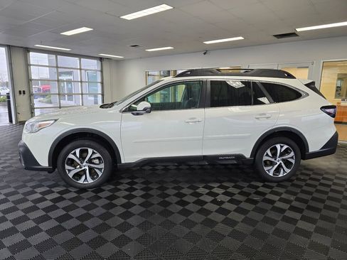 Used 2022 Subaru Outback Limited image 6
