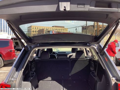 Used 2023 Volkswagen Atlas SE image 7