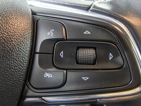 Used 2022 Buick Encore GX Essence w/ Experience Buick Package AWD/4WD image 30