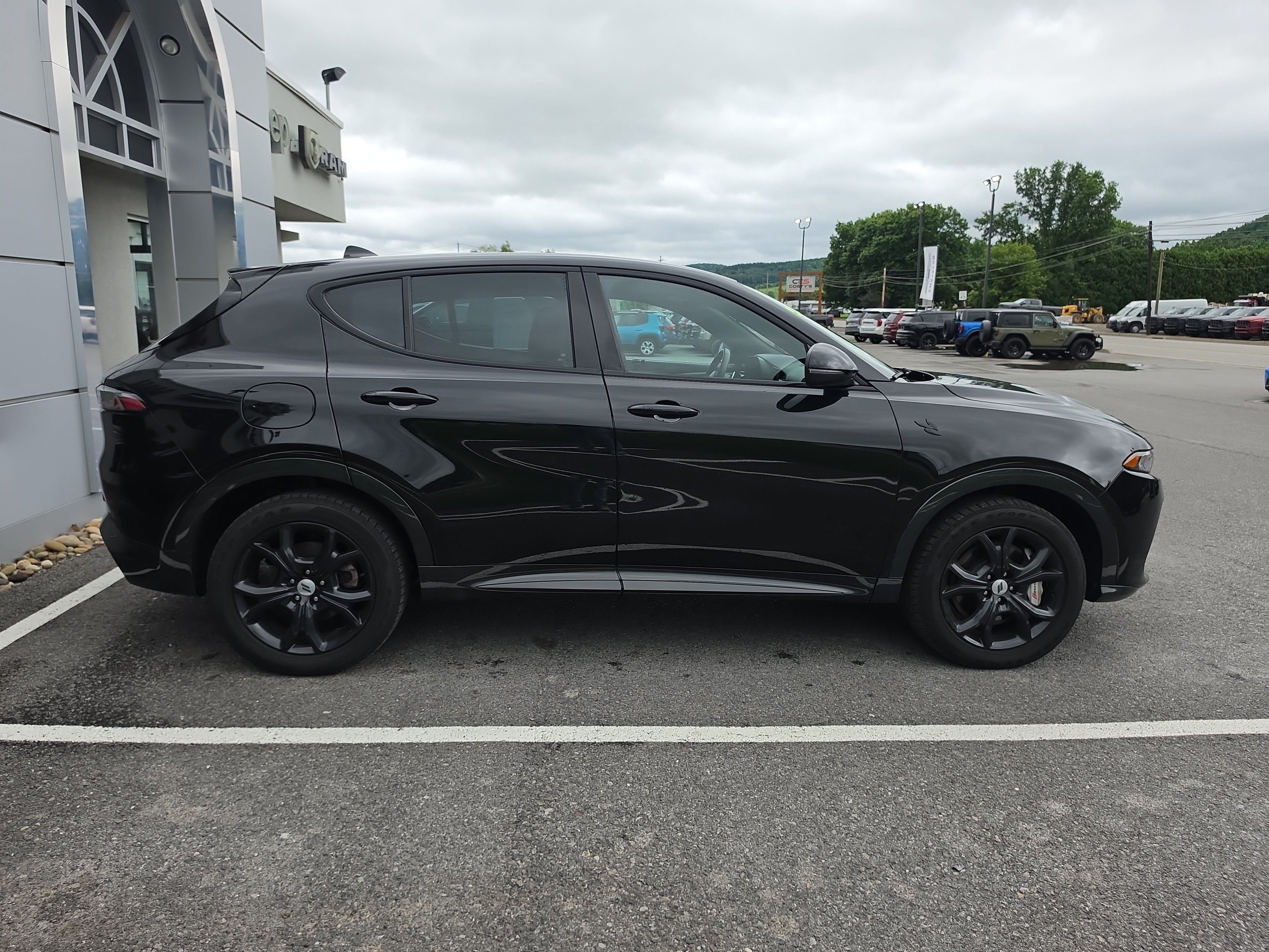Used 2024 Dodge Hornet R/T Plus w/ R/T Blacktop Package AWD/4WD image 2